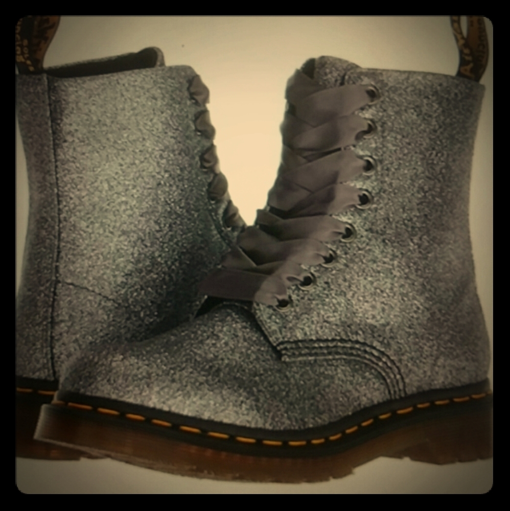 Dr.Martens Silver combat boats